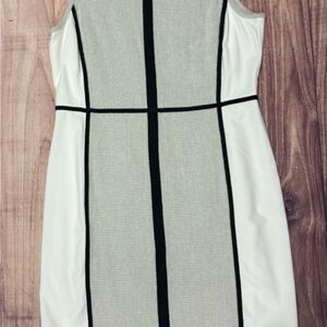 ANN TAYLOR Colorblock Sheath Dress Cream Black, Size 12, Necklace Included